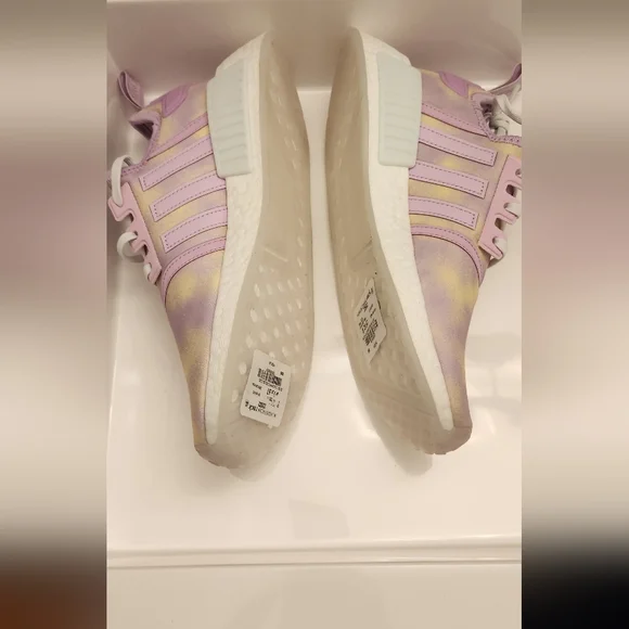 Adidas Originals NMD_R1 Girls' Grade School - Picture 8 of 16